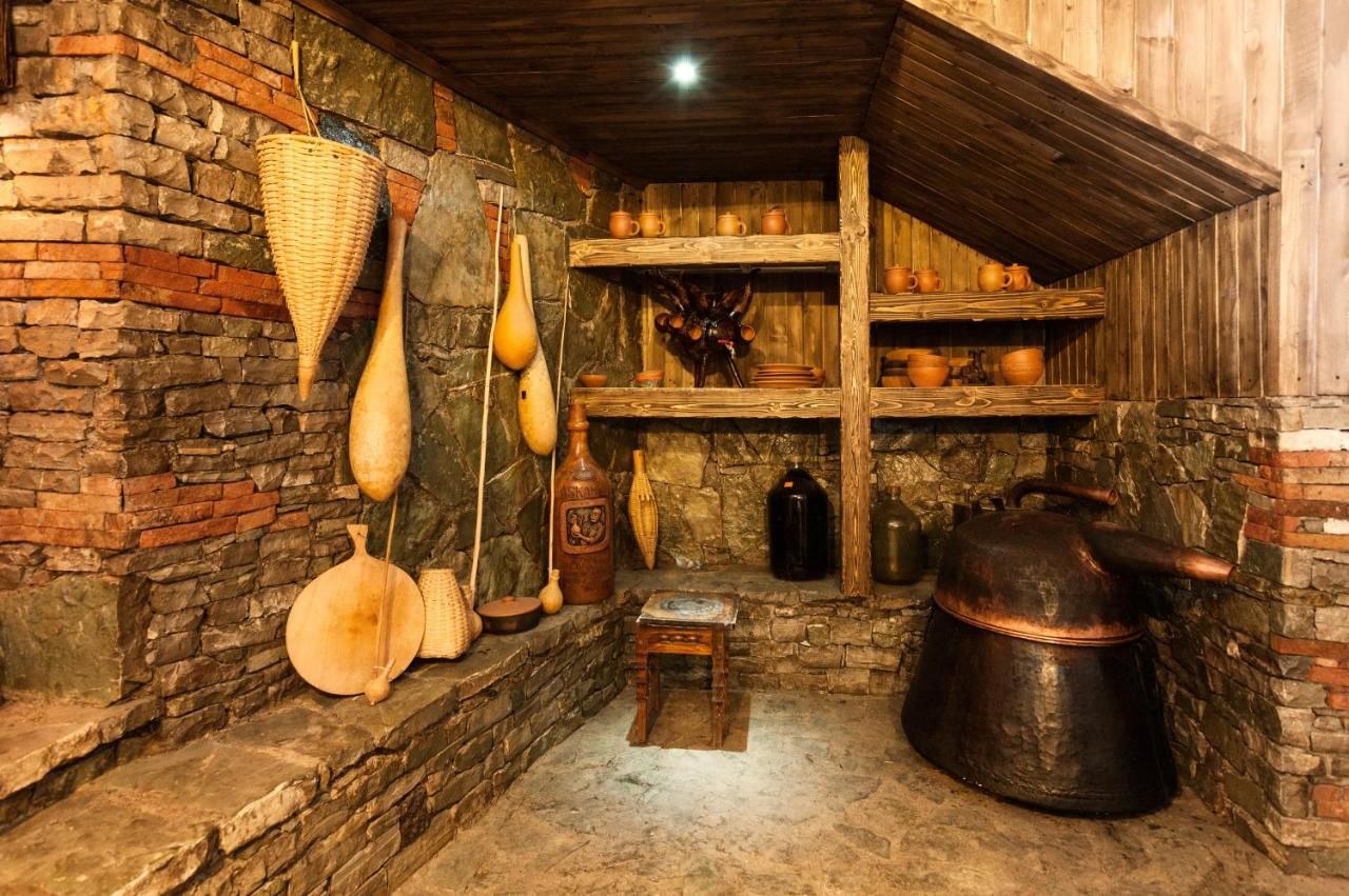 Отель Gudauri Hut Hotel Гудаури